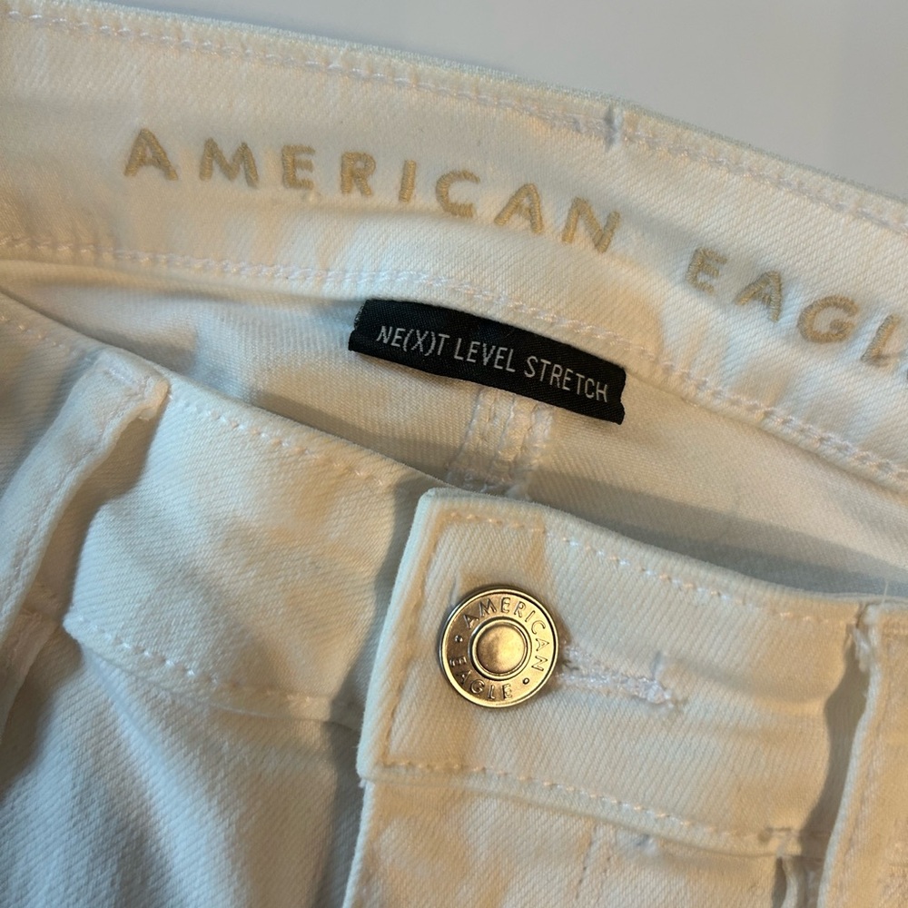 American Eagle White Skinny Jeans size 4